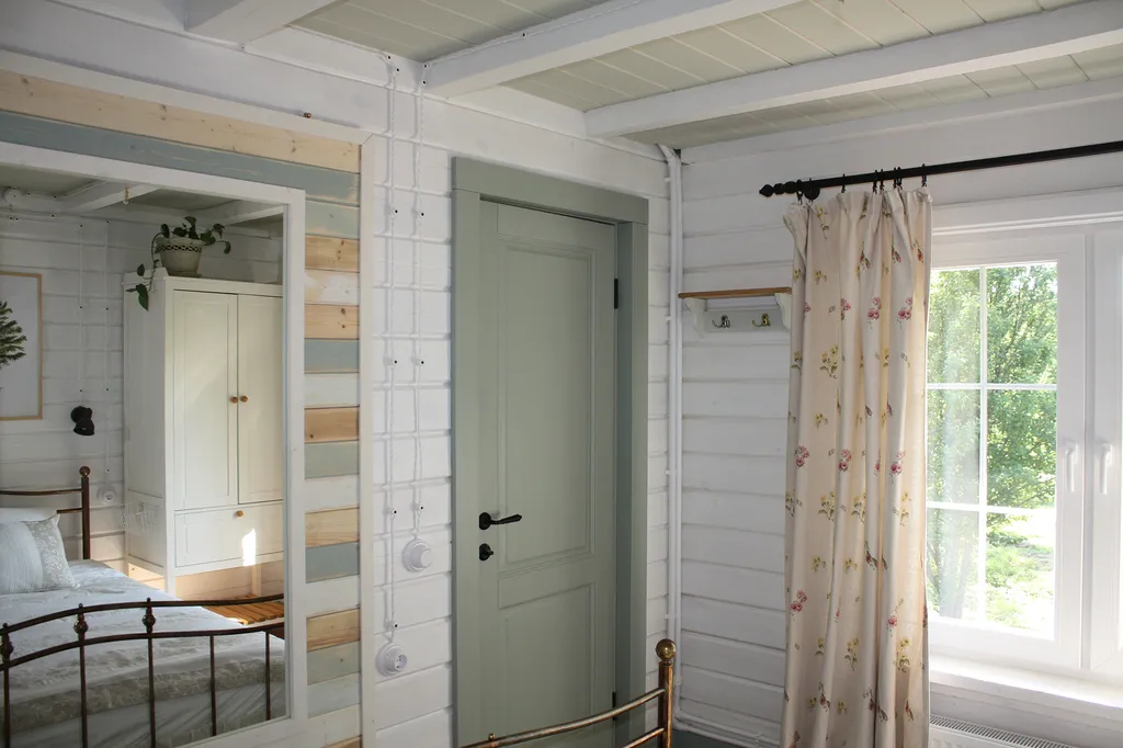 Дом с сауной на берегу реки