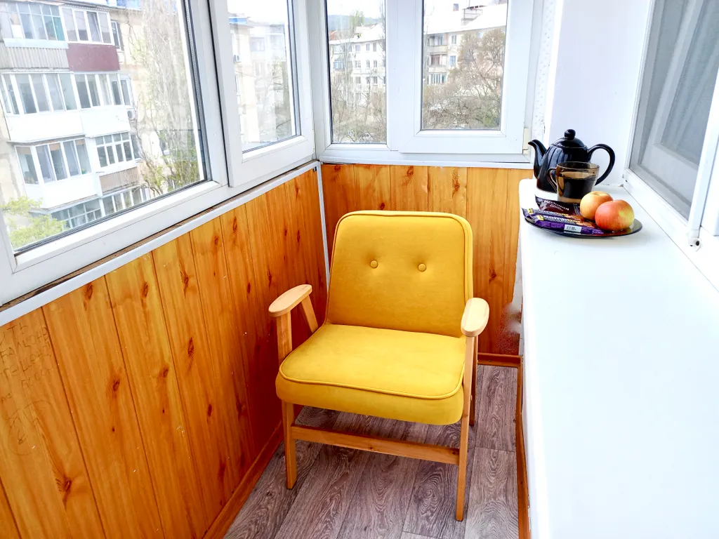 Белый Лофт в районе Крымского рынка