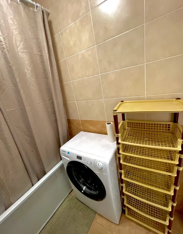 Квартира с кроватью и с диваном