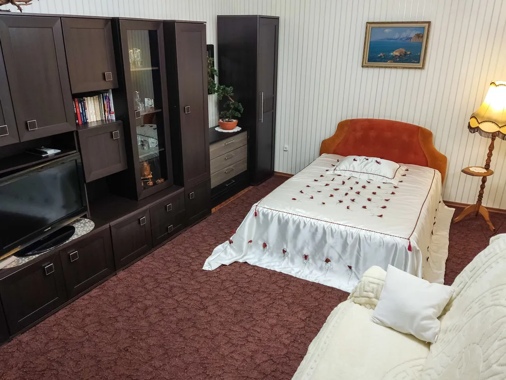 Комфортная квартира в центре города — аренда посуточно в Ялта