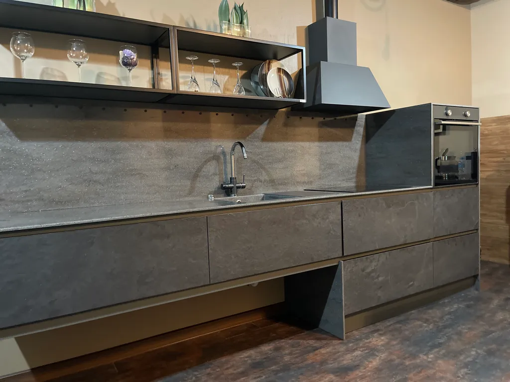 Роскошная квартира с видом на город с высоты птичьего полета