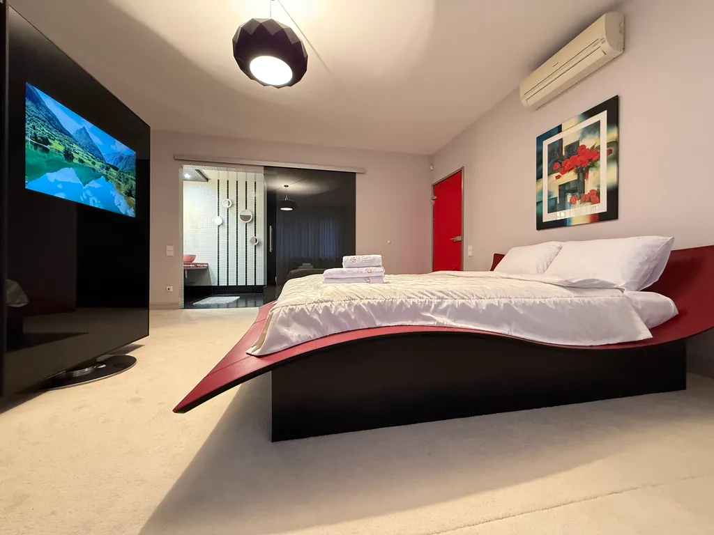 Апартаменты 5-комнатные в центре города