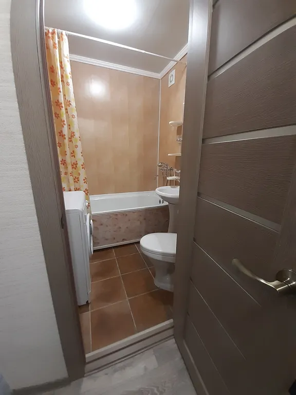 Теплая, чистая 2 комнатная квартира