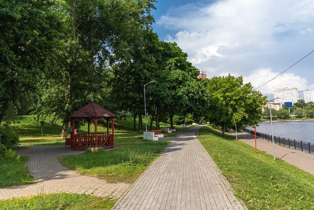 Квартира Апартаменты у острова мечты на набережной — Москва