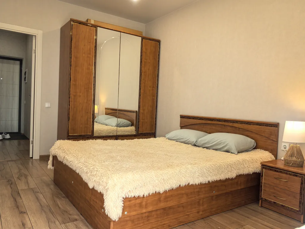 Новая 2к квартира в центре рядом с метро