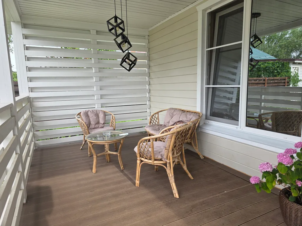 Уютный, светлый, новый евро-3 комнатный дом на участке 9 соток с баней