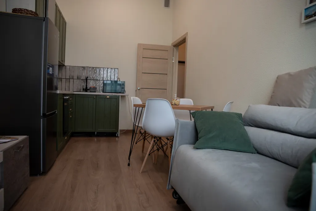 Уютная квартира с панорамным балконом