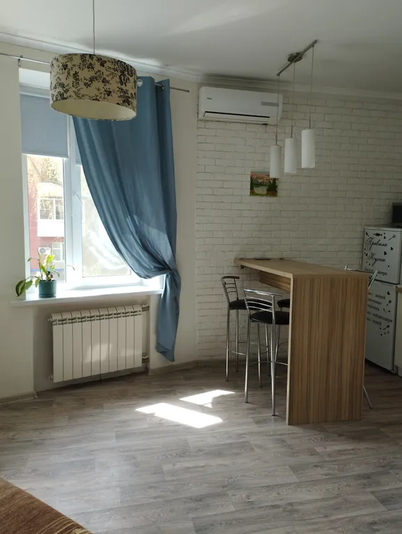 Светлая уютная квартира в тихом центре — аренда посуточно в Саратов