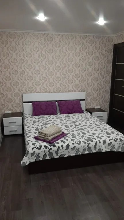 Двухкомнатная квартира с отличным ремонтом — аренда посуточно в Норильск