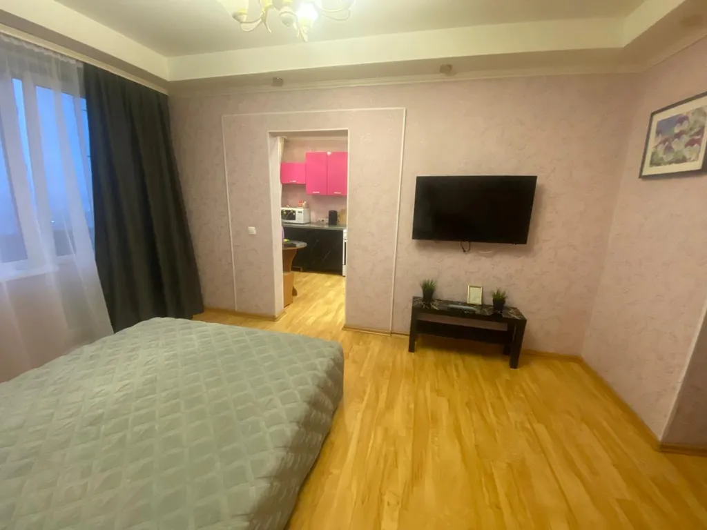 1-комнатная квартира с красивым видом на город и балконом