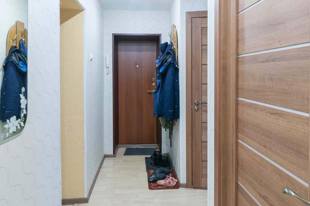 Квартира 2-комнатная Квартира — Кировск