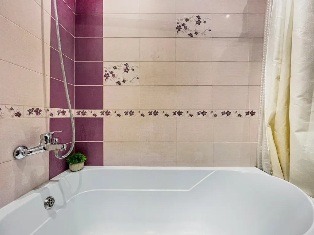 Шикарная 2-комнатная квартира с раздельными комнатами и балконом