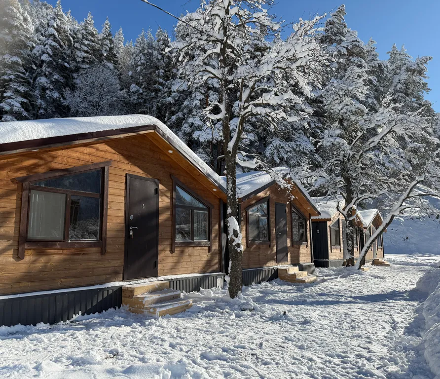 Уютные домики с видом на горы SAFAR