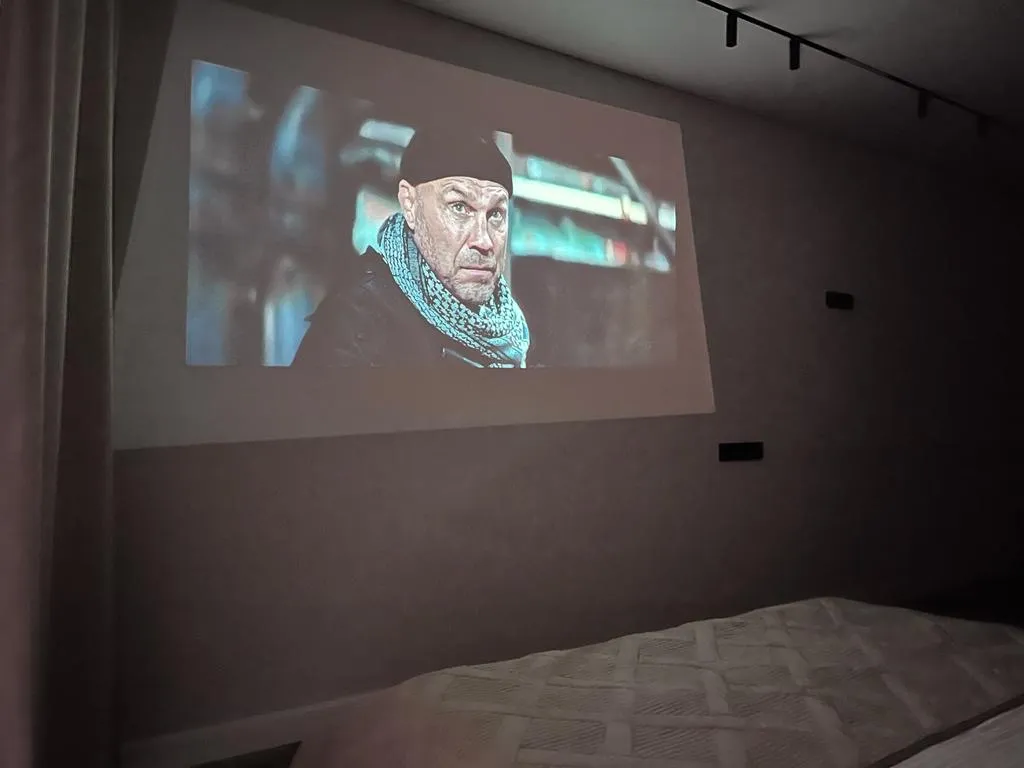 Видовые апартаменты с проектором и PS4 на 17-м этаже