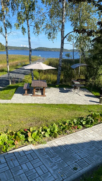 Частный дом на берегу Ладожского озера