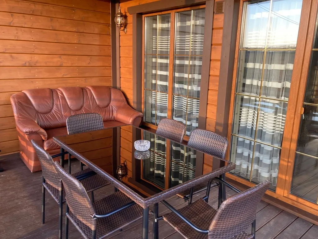 Новый современный коттедж рядом с озером