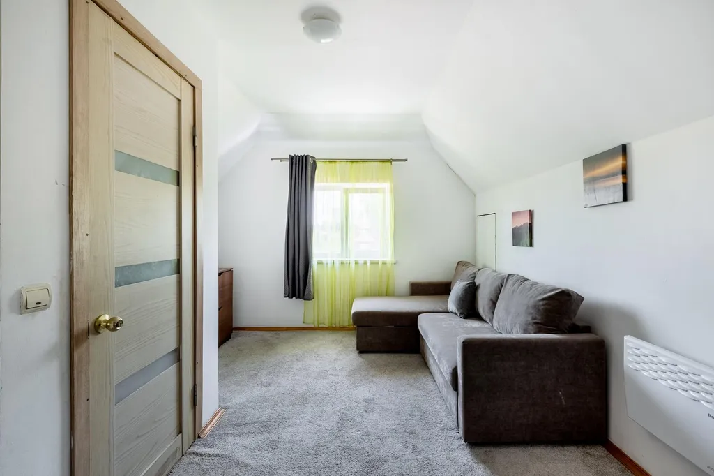 Коттедж с баней на дровах рядом с европарком