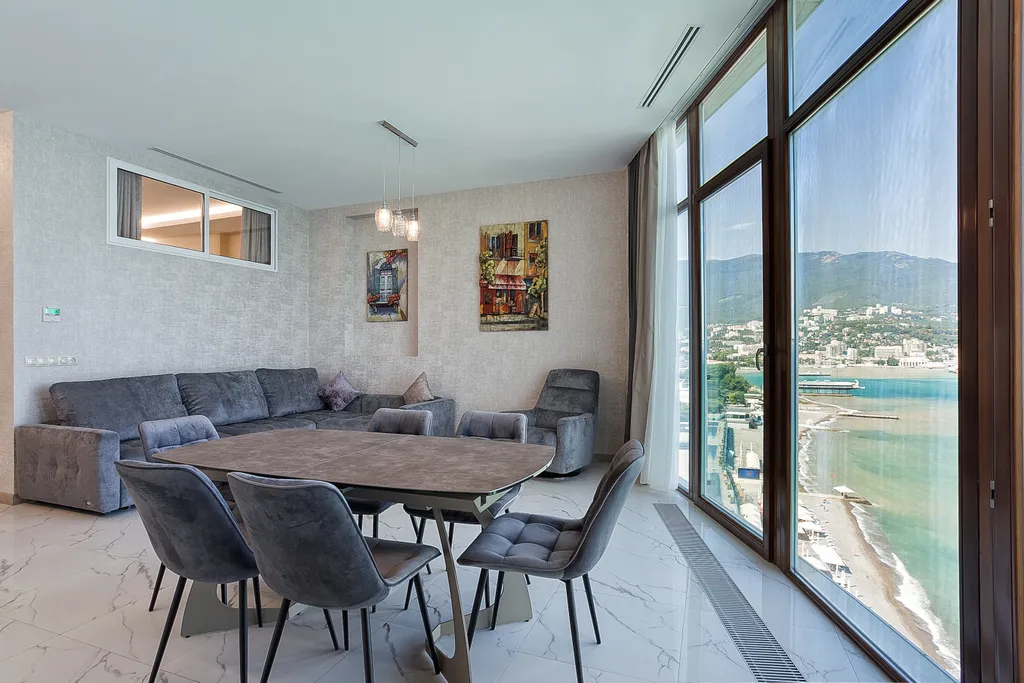 Квартира с видом на море