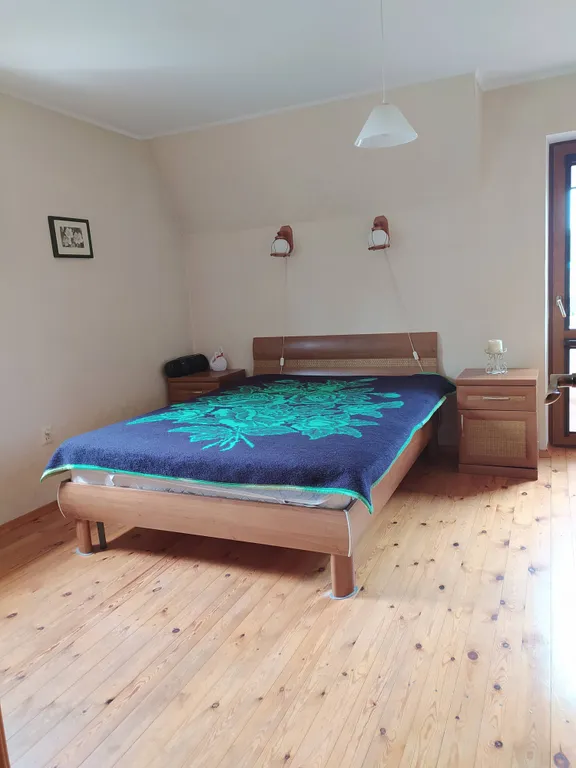 Уютный дом с камином у самого моря