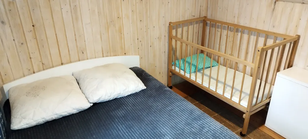 Романтик у реки