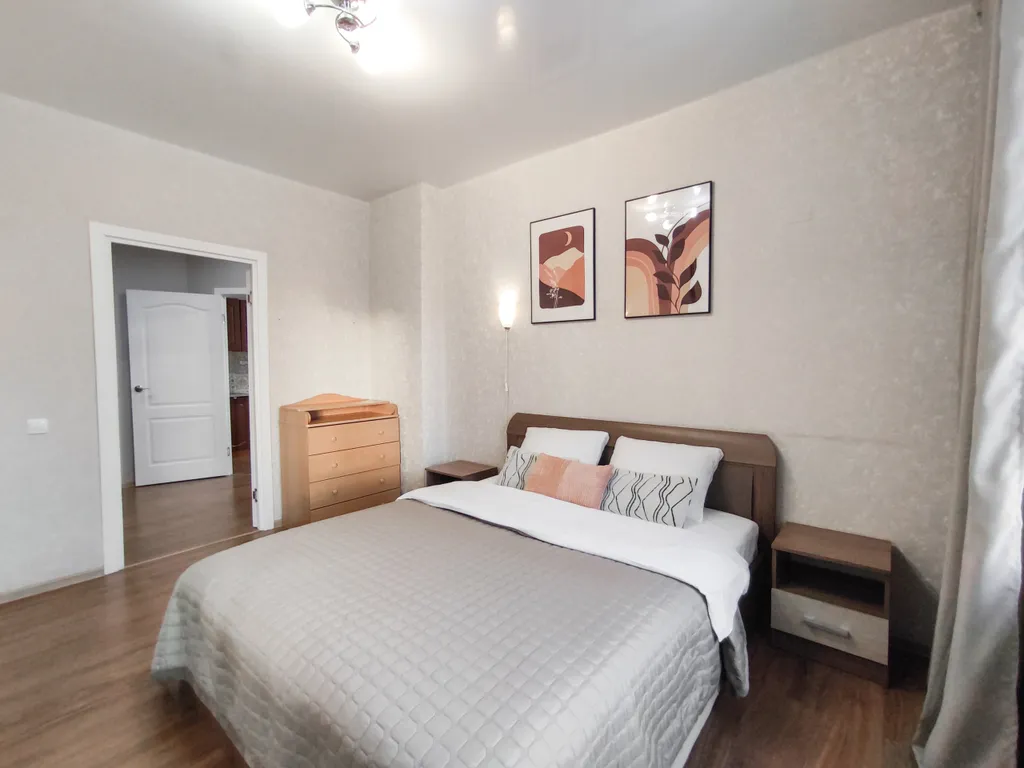 Большая двухкомнатная квартира в центре