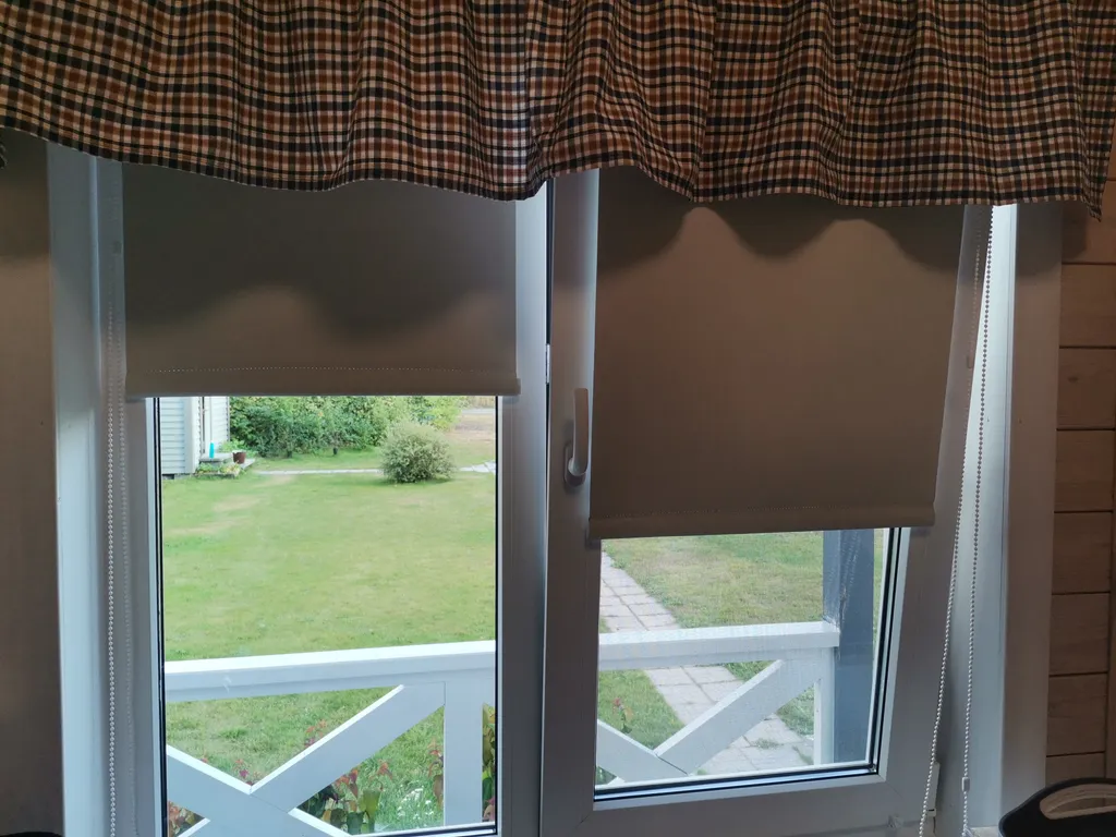 Дом с садом между лесом и рекой