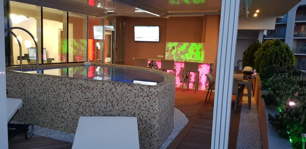 Пентхаус класса люкс с видом на море и горы