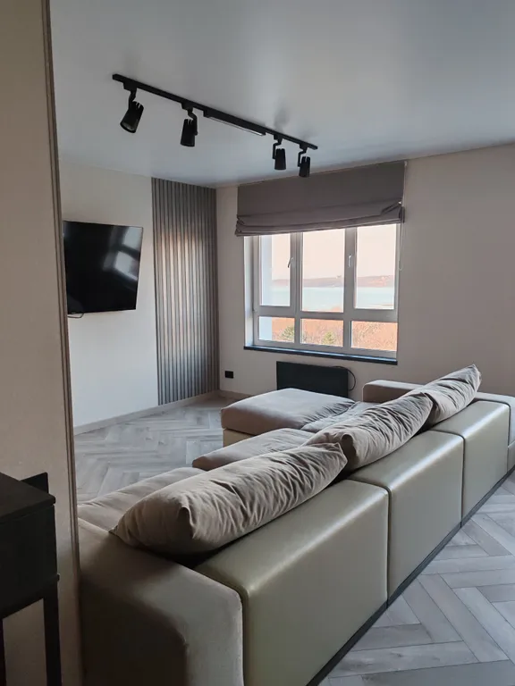 Просторная квартира с видом на море