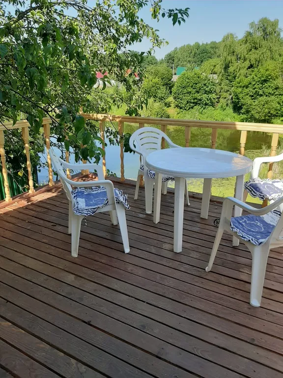 Дом у лесного пруда