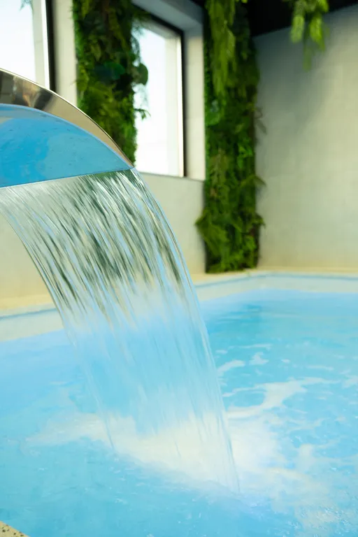 Квартира Квартира Уникальная студия со spa-комплексом и бассейном — Екатеринбург