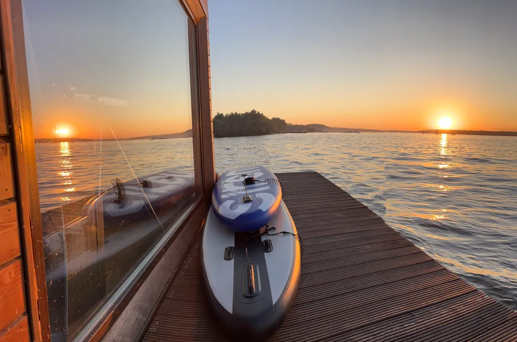 Коттедж Дом на воде с шикарным видом на большую воду и нереальные закаты — Подрезово