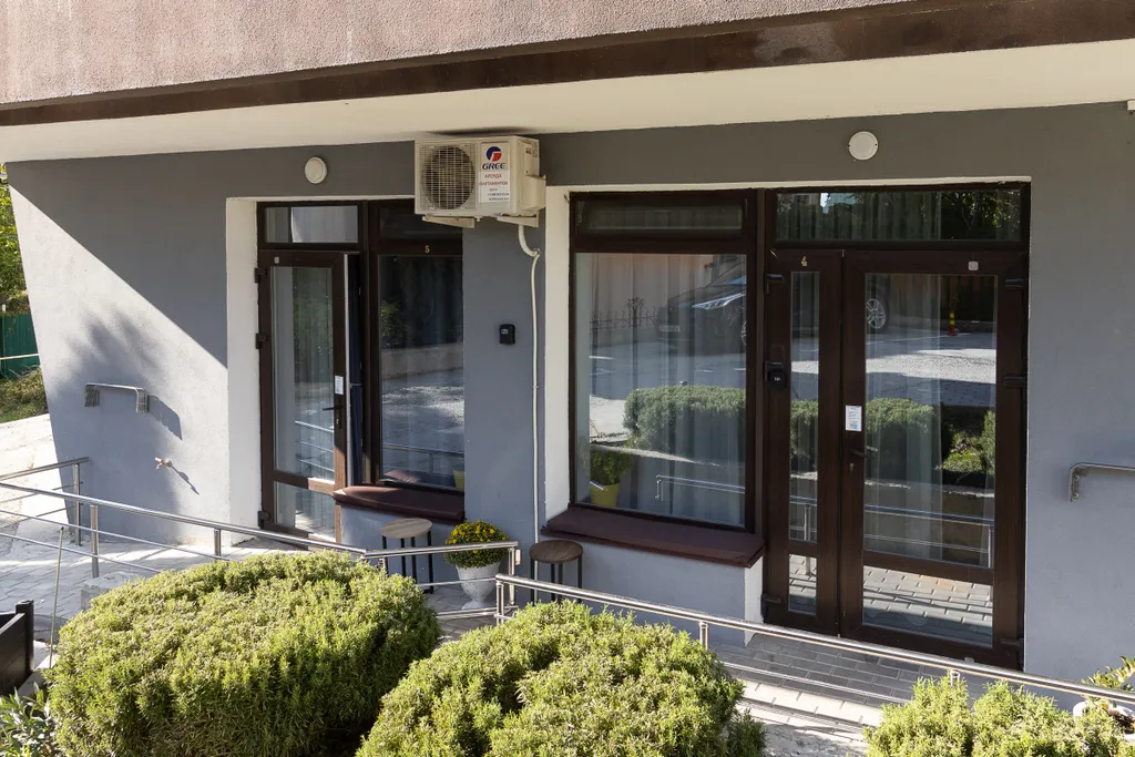 Студия у Массандровского парка в элитном районе Ялты