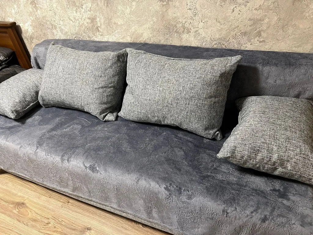 2-х комнатная квартира, ремонт новый, ЖД вокзал рядом