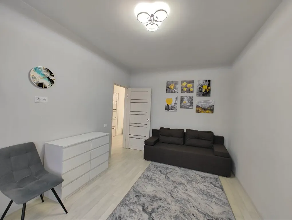 2к квартира на Ивана Захарова