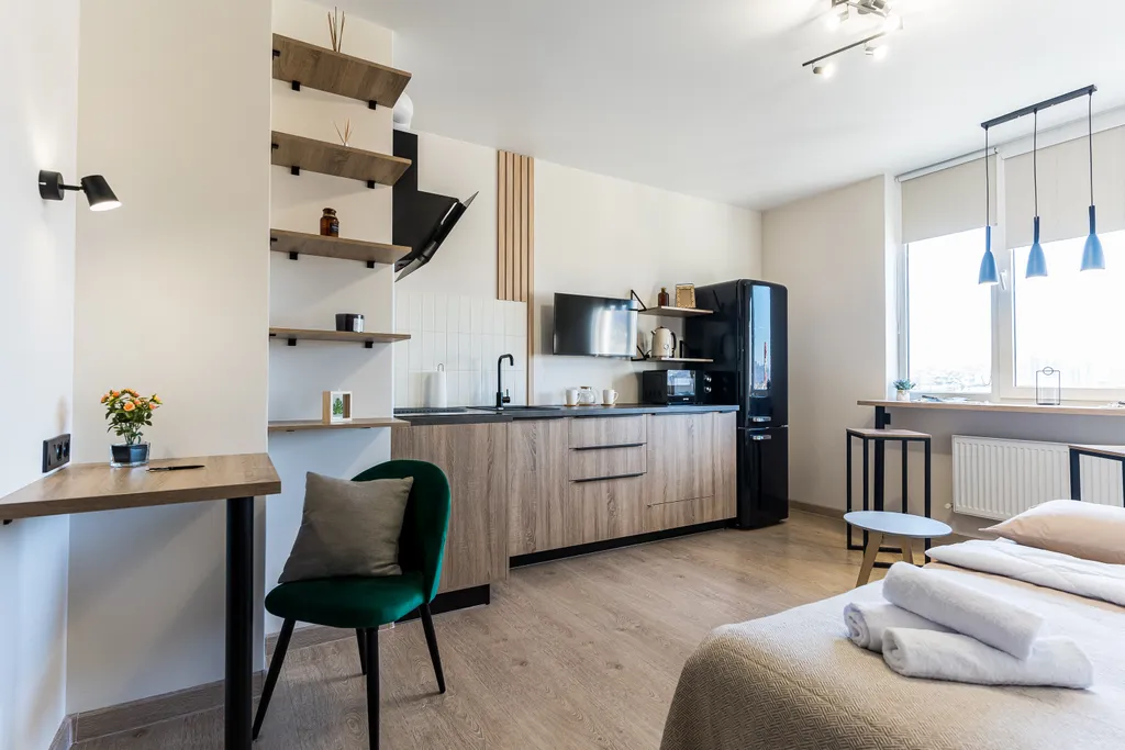 Стильная студия в ЖK Ceмeйный  от LetoApart