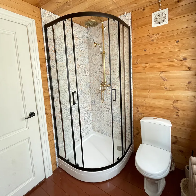 Брeвeнчатaя cтолeтняя изба