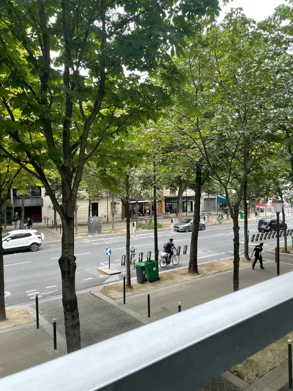 Студия в спокойном районе Парижа