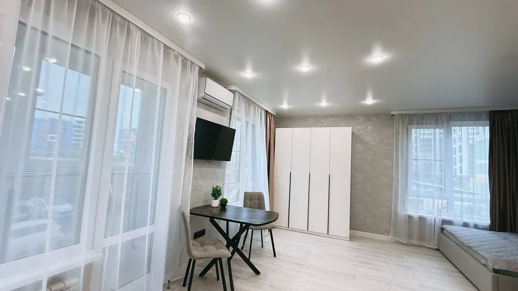 Стильная уютная квартира-студия на Алой