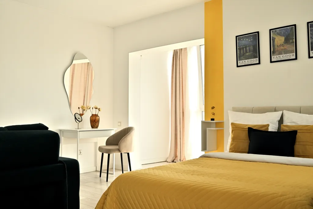 Уютная квартира-студия в центре города с красивым видом