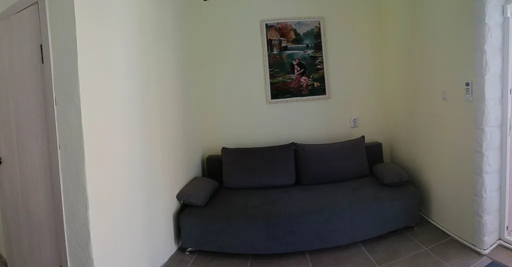 Комната с кухней в уютном гостевом доме у моря