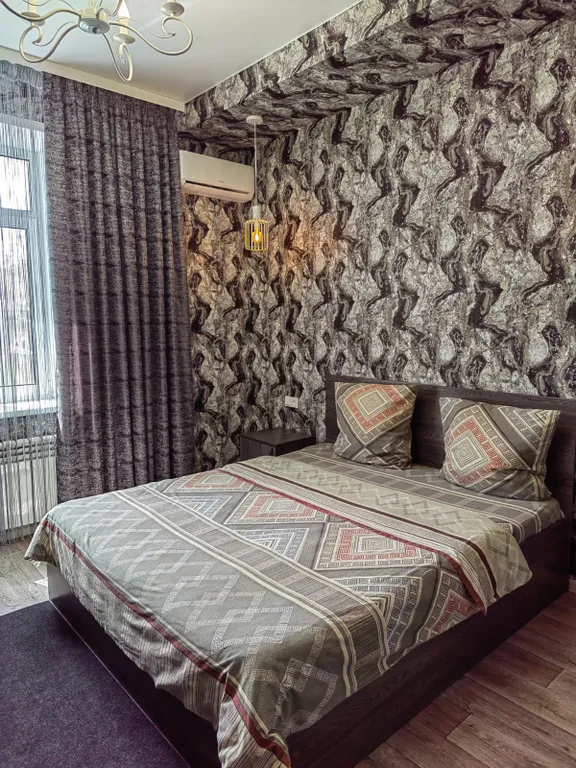 Сталинка в историческом центре, с парковочным местом