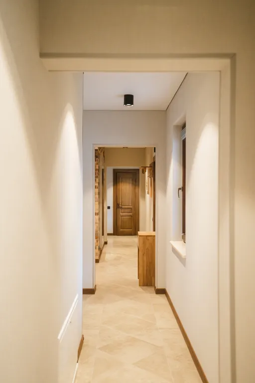 Красивый современный апартамент с 3 спальнями. Камин. Терраса. Горы.