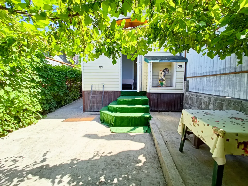 Маленький летний домик