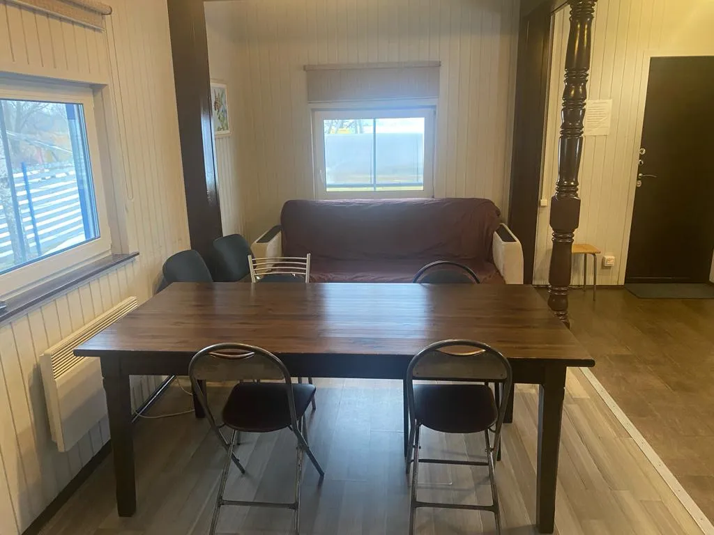 Коттедж 4-комнатный Дом — Луга