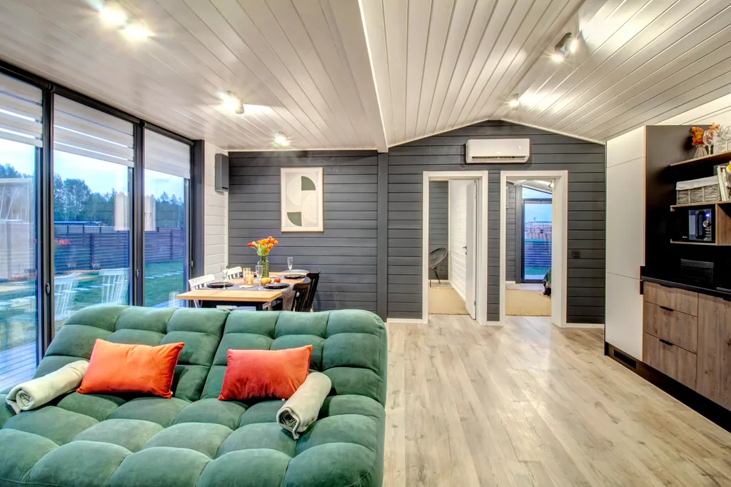 Уютный домик с видом на лес