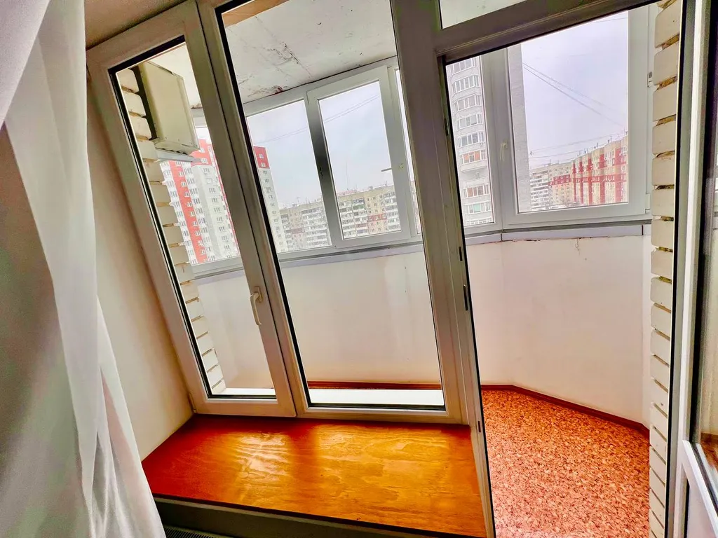 Квартира Студия центр уютная светлая, ТЦ Вояж, парковка, кафе, аквапарк, источник — Тюмень