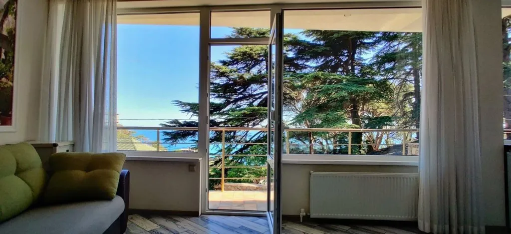 Апартамент с видом на море и отдельной спальней 202