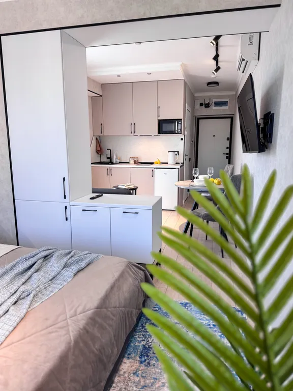 Каскад 2 Стильный апартамент на первой береговой линии