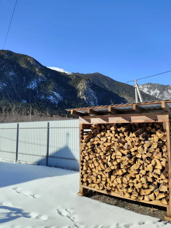 Домик у озера