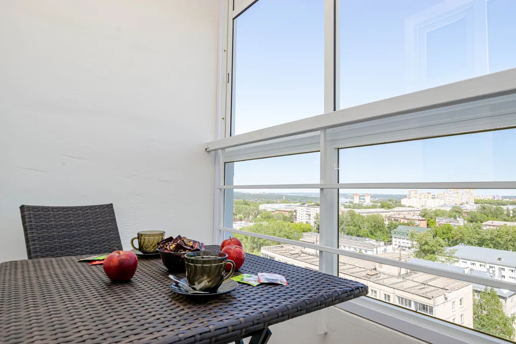 Шикарный вид 16 этажа на Каму | Цирк | УДС "Молот"